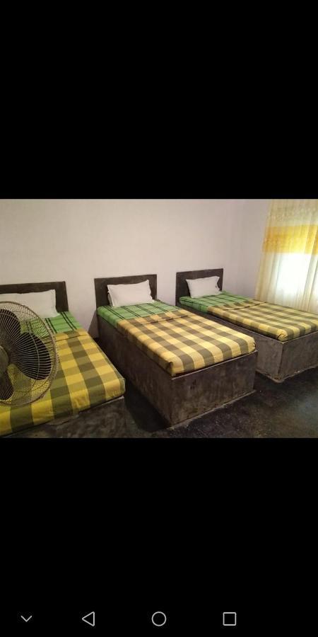 דניאיאה Sinharaja Hostel 114 מראה חיצוני תמונה