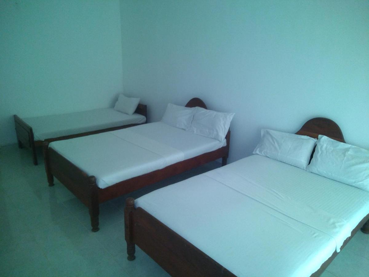 דניאיאה Sinharaja Hostel 114 מראה חיצוני תמונה