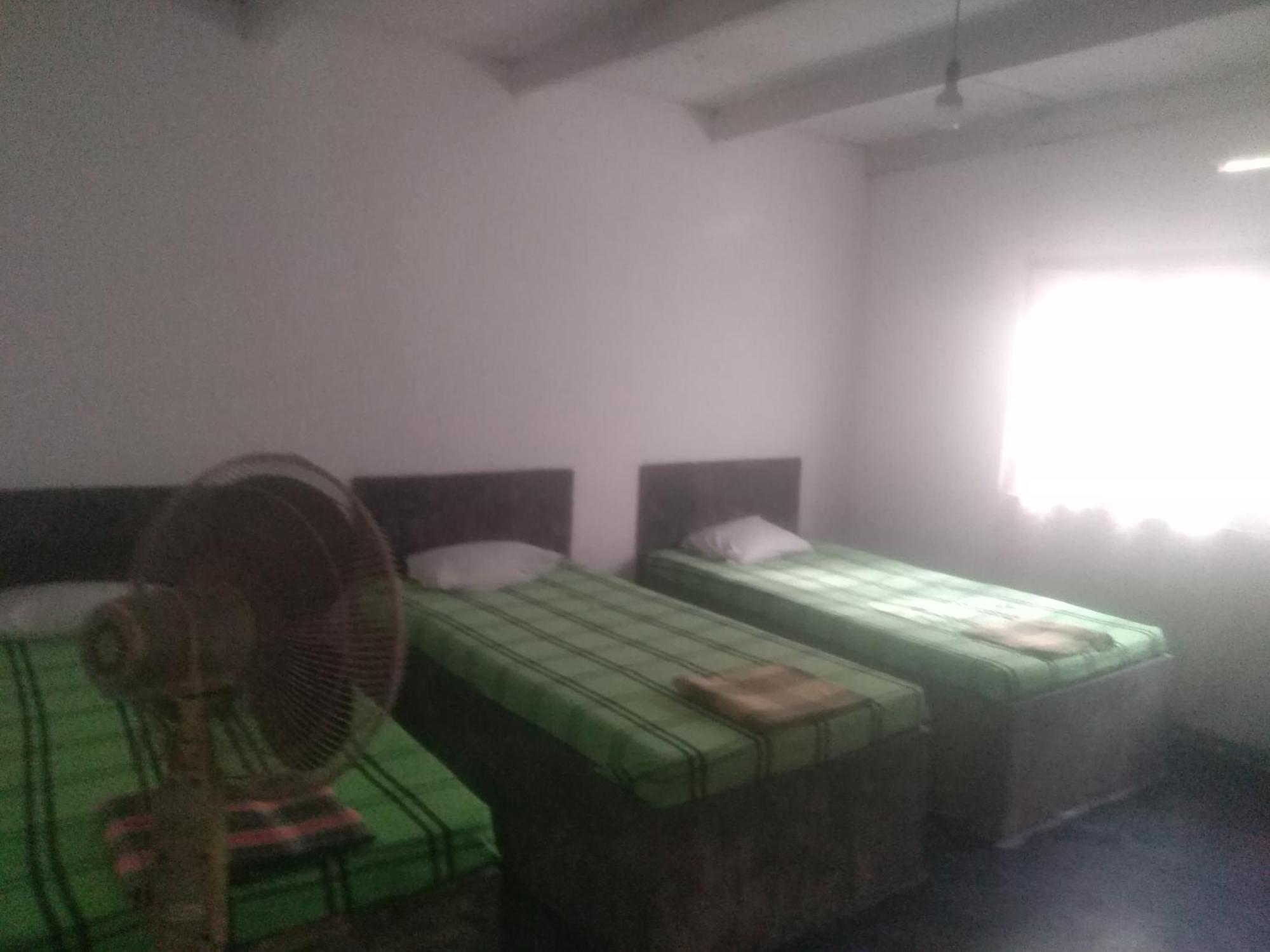 דניאיאה Sinharaja Hostel 114 חדר תמונה