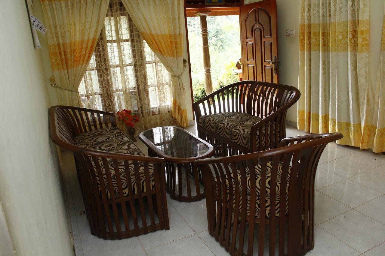 דניאיאה Sinharaja Hostel 114 מראה חיצוני תמונה