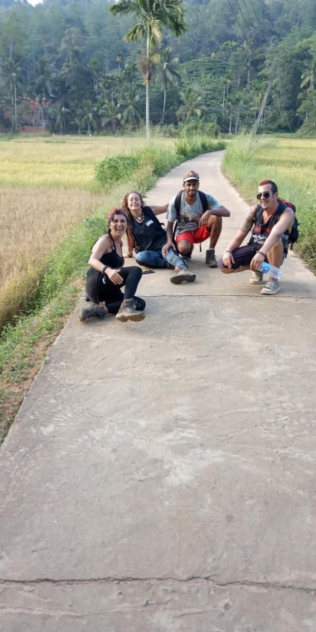 דניאיאה Sinharaja Hostel 114 מראה חיצוני תמונה